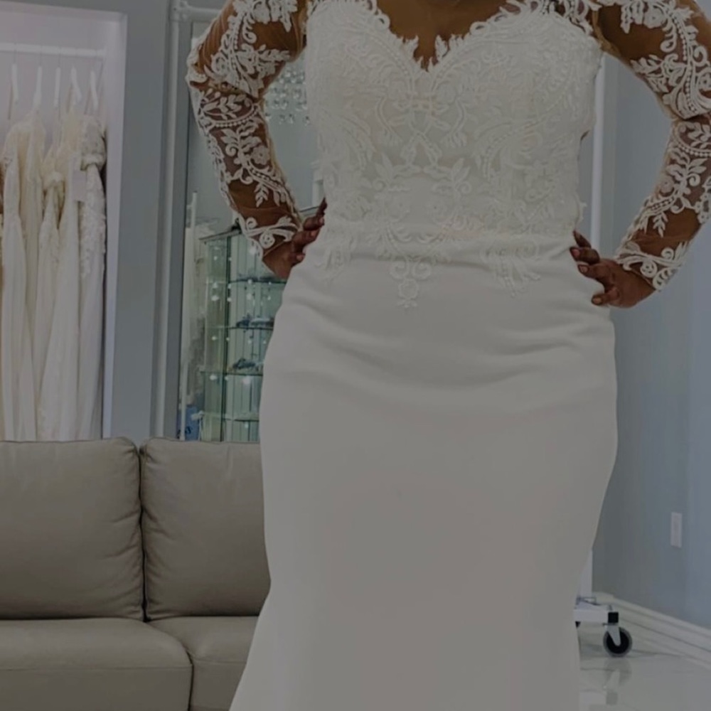 Is wedding dress brand-new